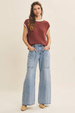 CONTRAST ROLLED EDGE KNITTED SWEATER VEST WITH ROUND NECK: NILE BLUE / L