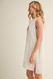 Sleeveless Stand Collar Shift Dress
: DK.ESPRESSO / S