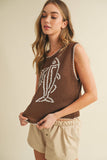 IT4194 FISH PRINTED SLEEVELESS SWEATER TOP: CREAM/BLUE / M