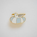 Floating Gull Needle Minder