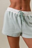 MID RISE STRIPE SHORTS: SAGE-CREAM STRIPE / XS