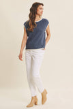 CONTRAST ROLLED EDGE KNITTED SWEATER VEST WITH ROUND NECK: NILE BLUE / L