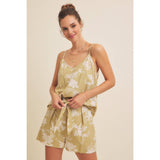 V-NECK FLORAL PRINT LINEN BLEND CAMI TOP: SAGE / M