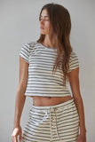 L8907T | Knit Striped Short Sleeve Top: Cream Black / S