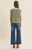 CONTRAST ROLLED EDGE KNITTED SWEATER VEST WITH ROUND NECK: NILE BLUE / M