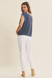 CONTRAST ROLLED EDGE KNITTED SWEATER VEST WITH ROUND NECK: NILE BLUE / L